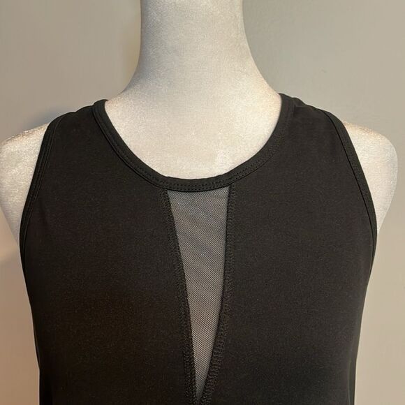 ZYIA Active soft stretch black top with mesh scoop bottom like new - M - Picture 2 of 10